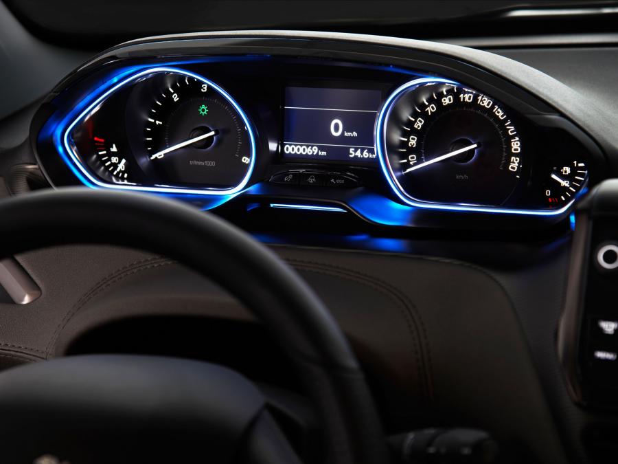  Peugeot 2008 2013 года  (фото 37 из 51)